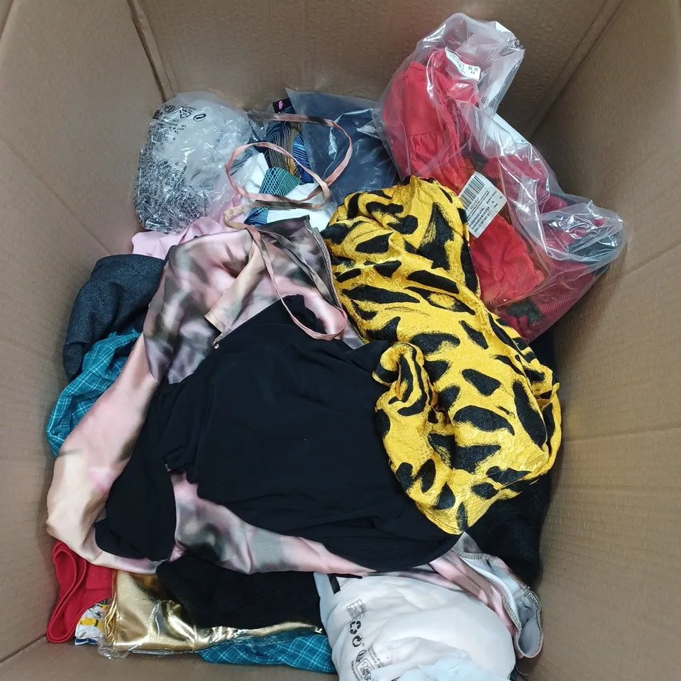 BOX OF APPROXIMATELY 15 ASSORTED CLOTHING ITEMS TO INCLUDE BEANIE, SILK TIE, NEXT JUMPER ETC