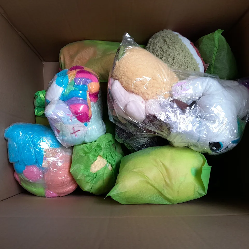 LARGE QUANTITY OF ASSORTED TEDDIES