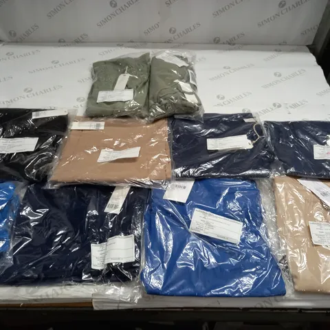 BAG OF APPROX 10 ASSORTED CLOTHING ITEMS TO INCLUDE - MAISON DE NIMES