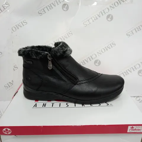 BOXED PAIR OF RIEKER HIGH TOP MIX MATERIAL TRAINER BOOTS UK SIZE 6.5