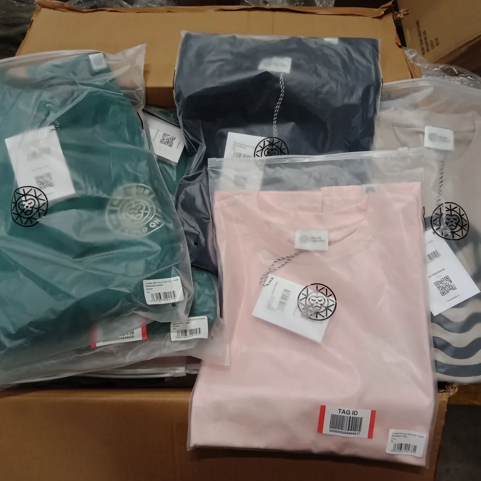 BOX OF MIXED ASSORTMENT OF BRAND NEW BRASS MONKEY CLOTHING ITEMS INCLUDING - SWEATERS, HOODIES, T-SHIRTS - MIXED SIZES