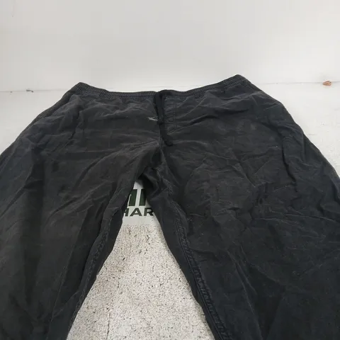 VANS BAGGY TAPERED FIT PANTS – BLACK, UK XL (X-LARGE)