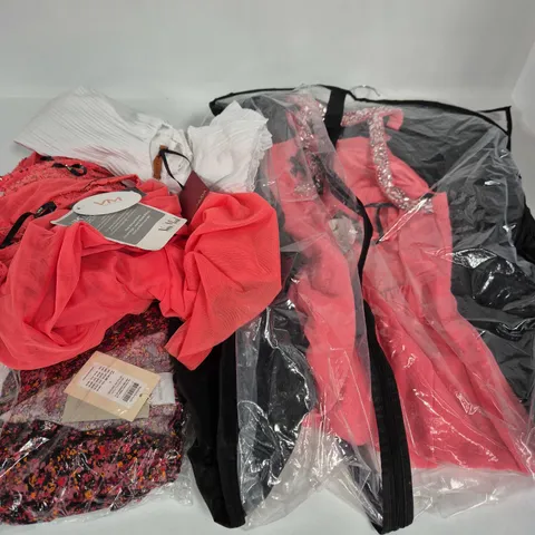 APPROXIMATELY 60 ASSORTED WOMENS DRESSES CLOTHING ITEMS IN VARIOUS SIZES, STYLES & COLOURS TO INCLUDE BRANDS SUCH AS MAMA:LICIOUS, VERA MONT, COCONUDA, ETC - COLLECTION ONL
