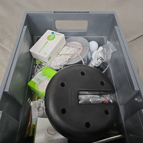 APPROXIMATELY 15 ASSORTED HOUSEHOLD ITEMS TO INCLUDE - GOLD BALLS , DUCT TAPE , ETC