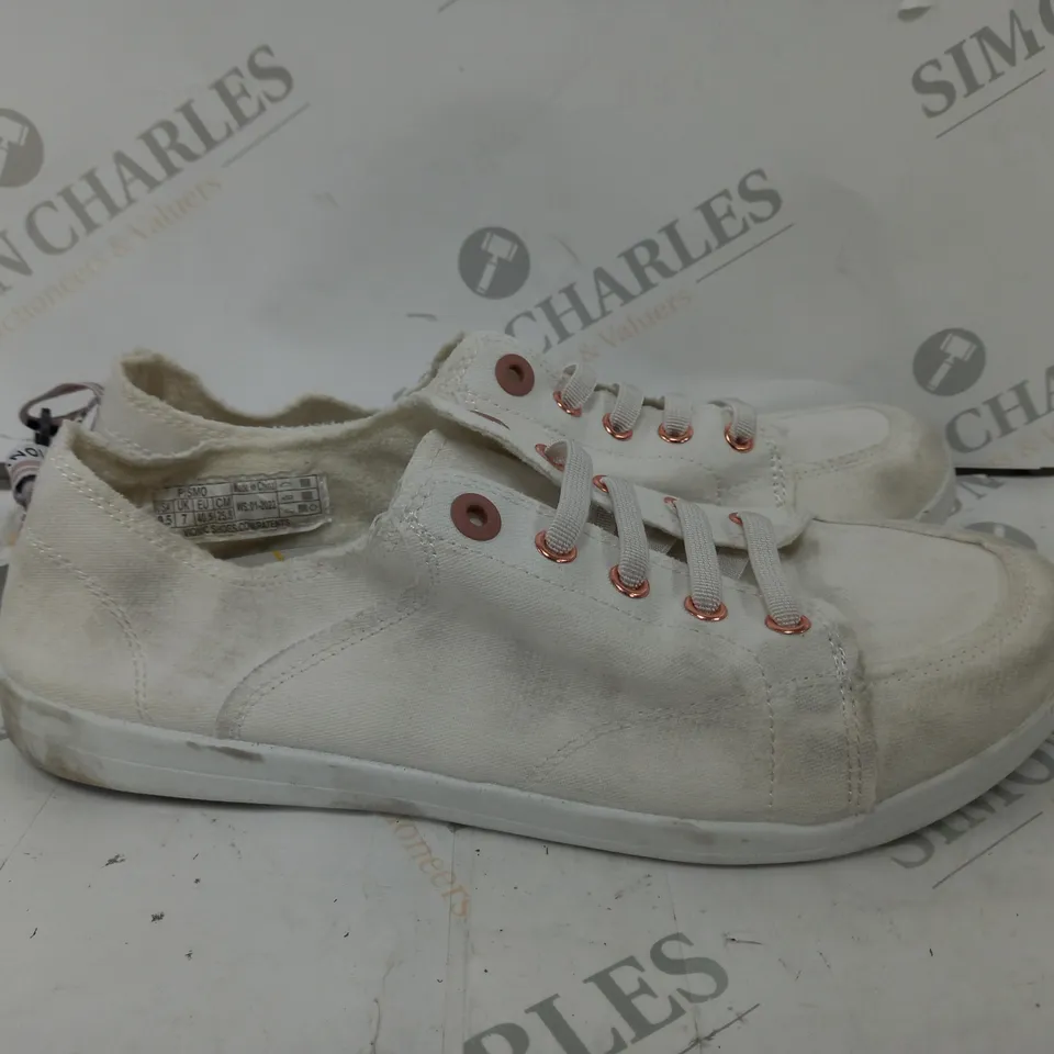 PAIR OF VIONIC WHITE  PUMPS/TRAINERS - SIZE UK 7