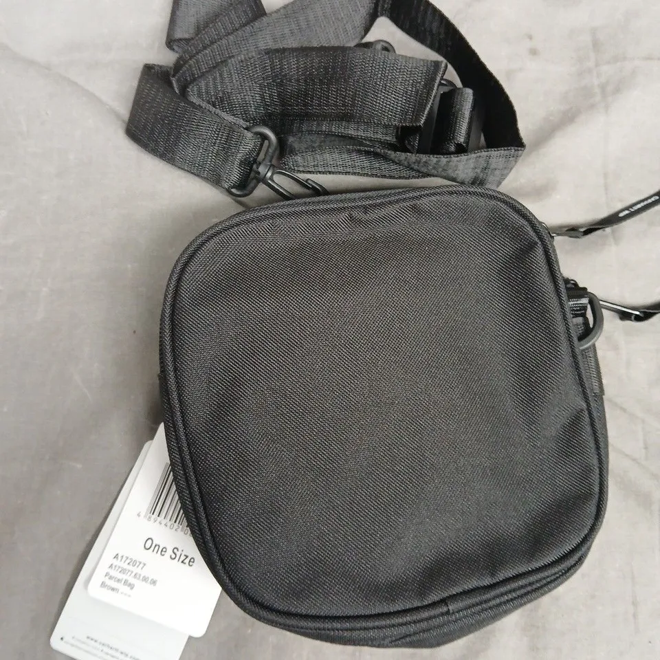 CARHARTT PARCEL BAG IN BLACK