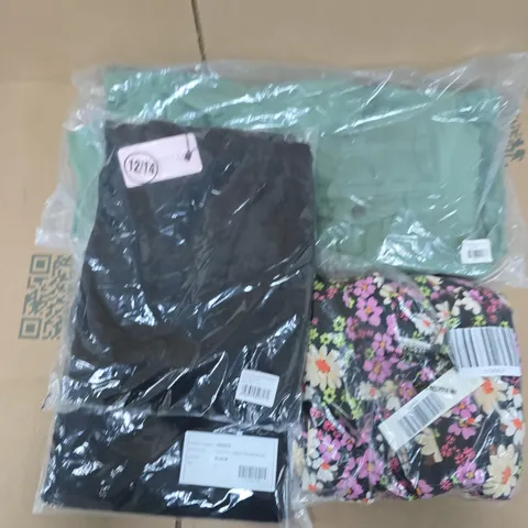 APPROXIMATELY 20 ASSORTED CLOTHING ITEMS IN VARIOUS SIZES, STYLES & COLOURS TO INCLUDE BRANDS SUCH AS CLASSIC, CHARLOTTE WEST, MARINA KANEVA, ETC - COLLECTION ONLY