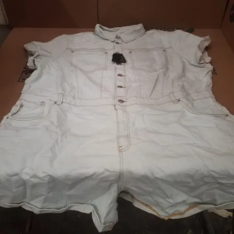 BOX CONTAINING APPROXIMATELY 10 BRAND NEW SIMPLY BE BLEACH WASH DENIM PLAYSUITS - SIZE 30