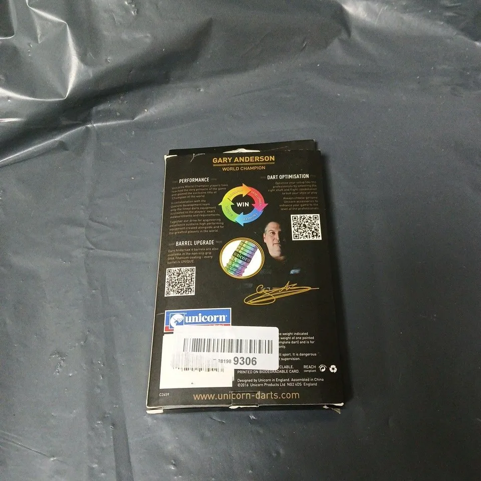 GARY ANDERSON UNICORN DARTS SET BOXED