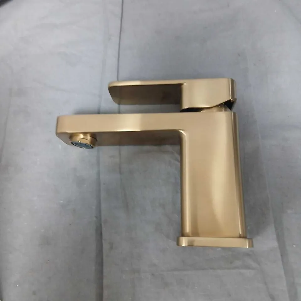 HADLEY MONO BASIN MIXER - BRASS WITH CLICK-CLACK WASTE (NIAGARA BY AQUADART BATHROOMS)