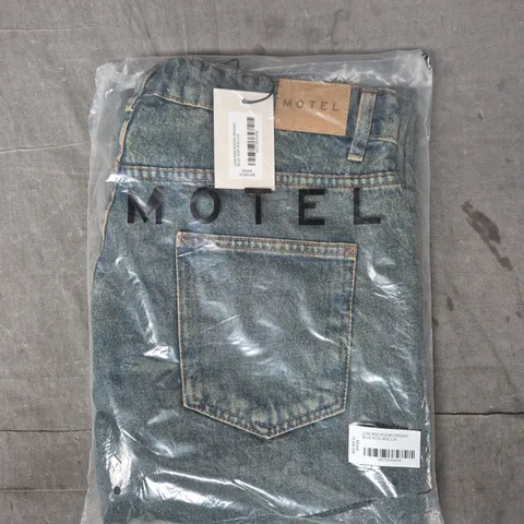 MOTEL JEANS – LOW RISE, ROOMY FIT, BLUE ACID WASH – W32 L34