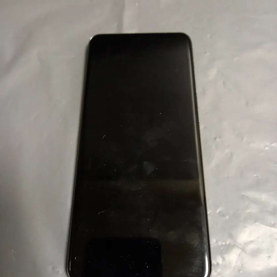 SAMSUNG GALAXY S20 FE IN GREY