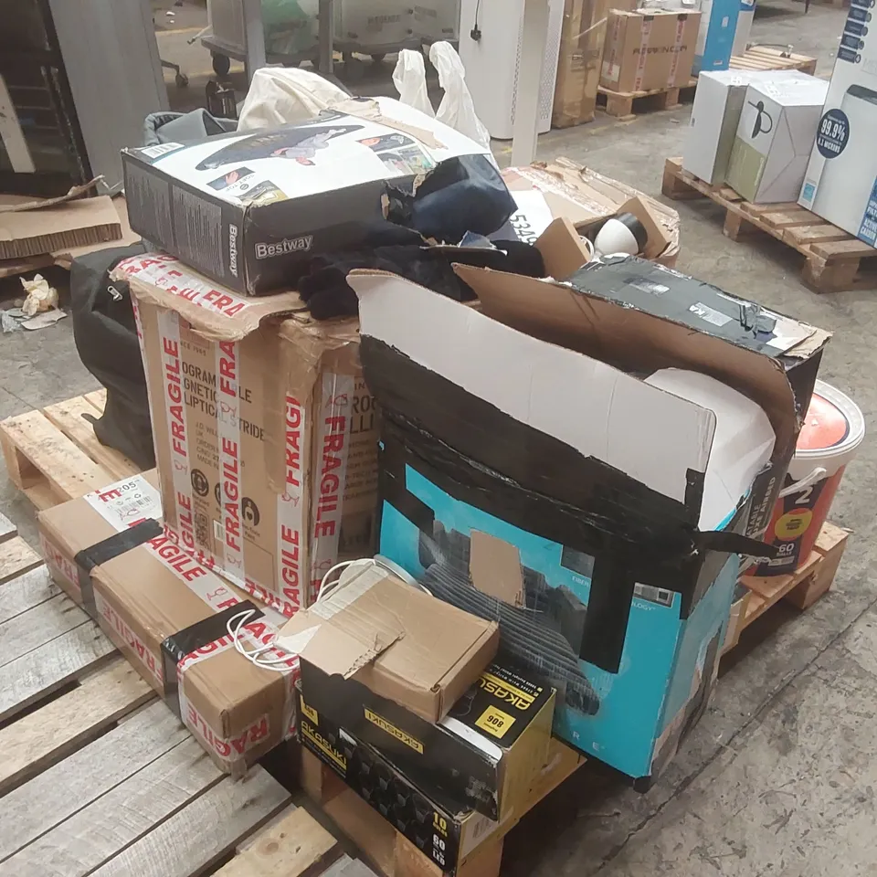 PALLET CONTAINING A LARGE QUANTITY OF ASSORTED ITEMS INCLUDING: EXERCISE MACHINE, TENNIS BALLS, LIGHTS ECT