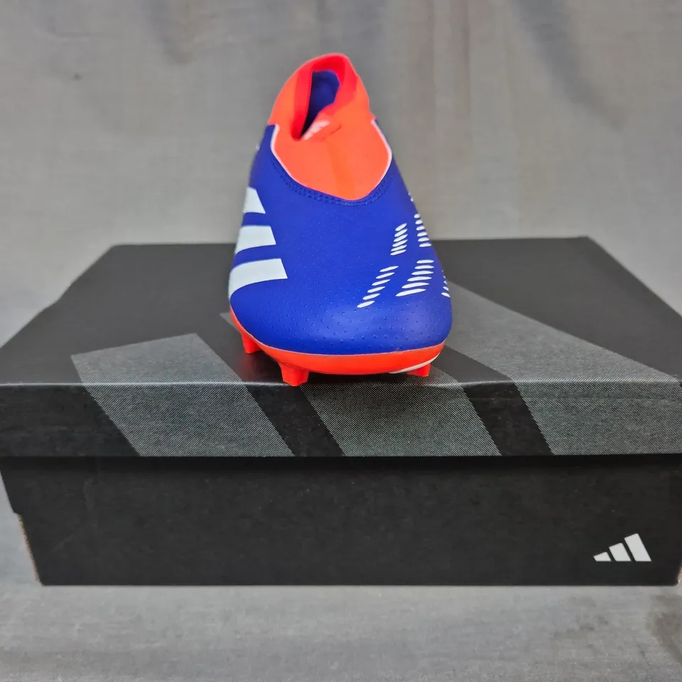 BOXED PAIR OF ADIDAS PREDATOR LEAGUE LL KID'S FOOTBALL BOOTS IN BLUE/ORANGE/WHITE UK SIZE 13K