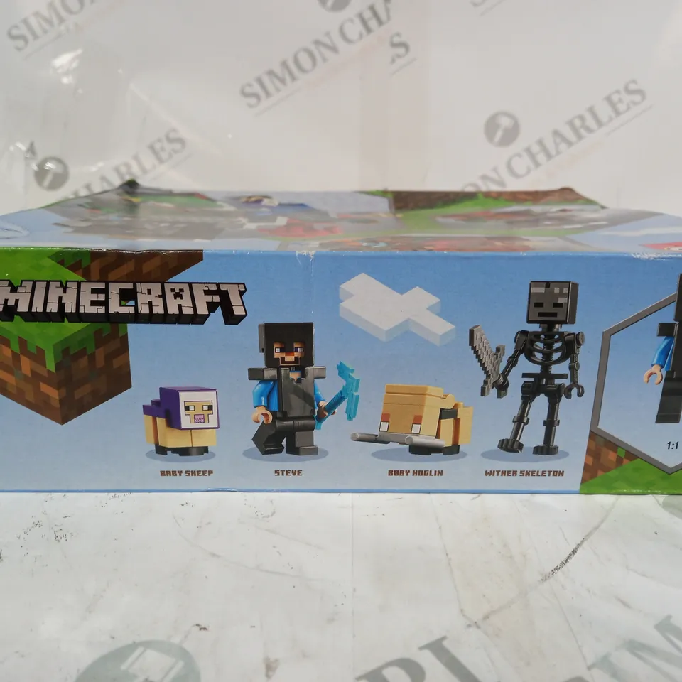 BOXED LEGO MINECRAFT - 8+ 21172