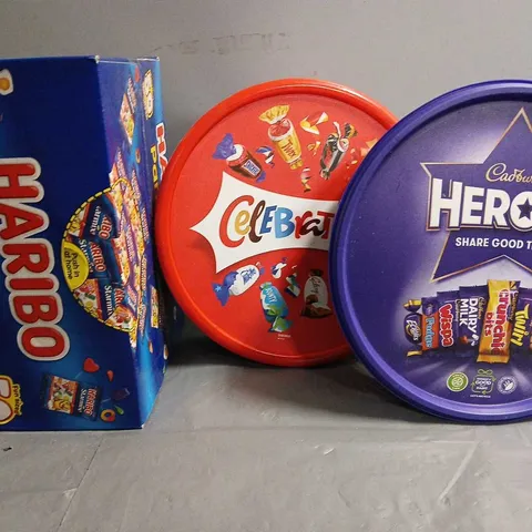 LOT OF 3 ASSORTED FOOD ITEMS TO INCLUDE HARIBO STARMIX 50-PACK AND CADBURYS HEROS