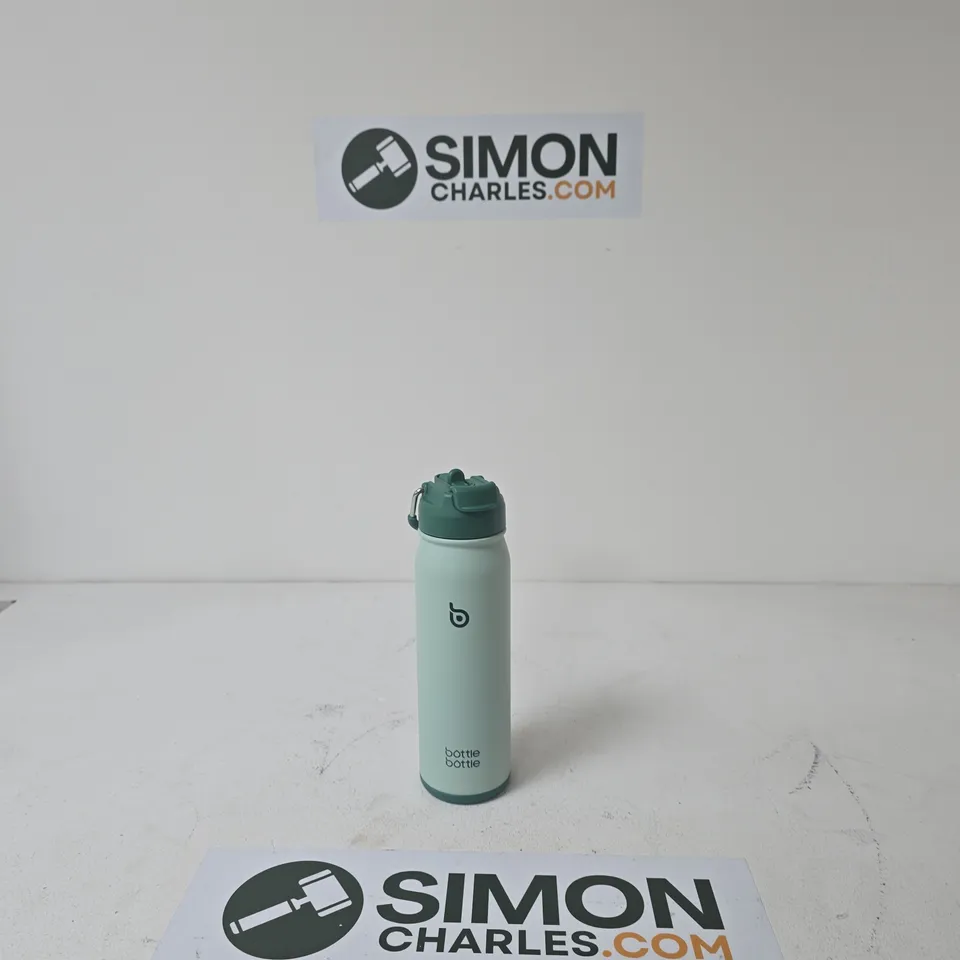 BOTTLE BOTTLE LIGHT GREEN INSULATED WATER BOTTLE WITH DARK GREEN CAP 