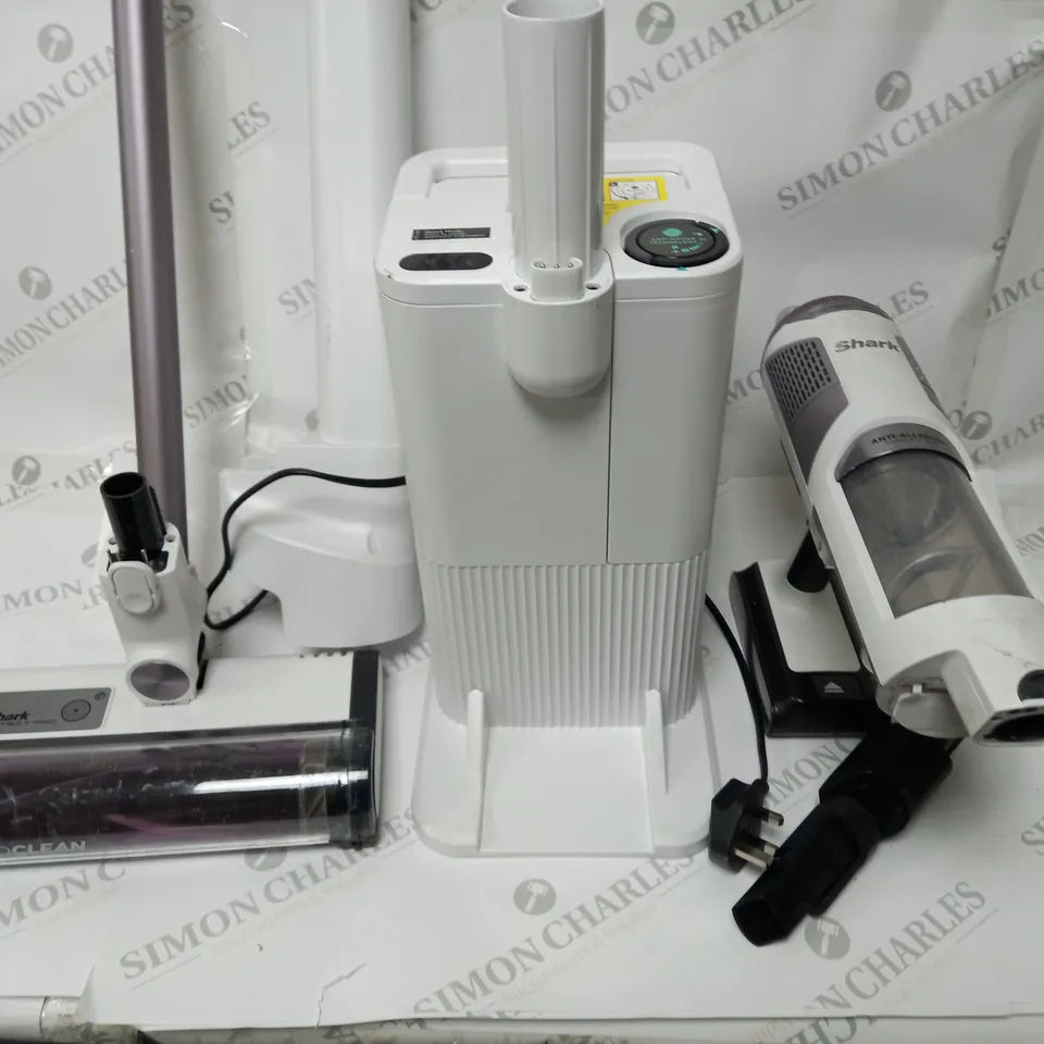 SHARK CORDLESS DETECT PRO VACUUM CLEANER