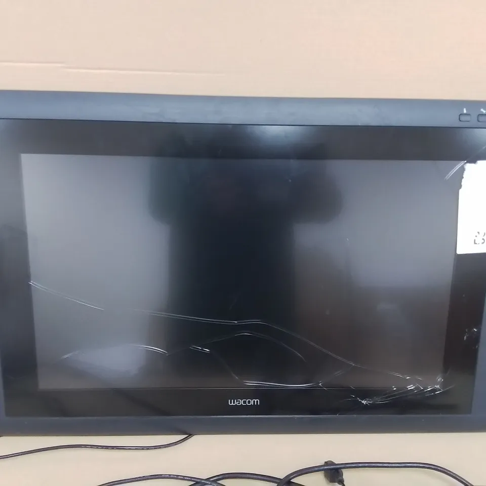 WACOM CINTIQ 22HD GRAPHIC TABLET