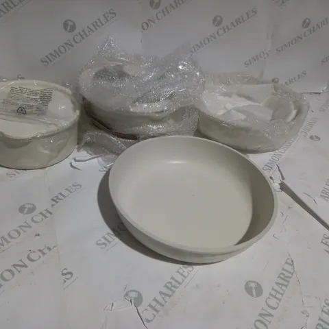 4 ASSORTED NON-STICK COOKWARE DISHES