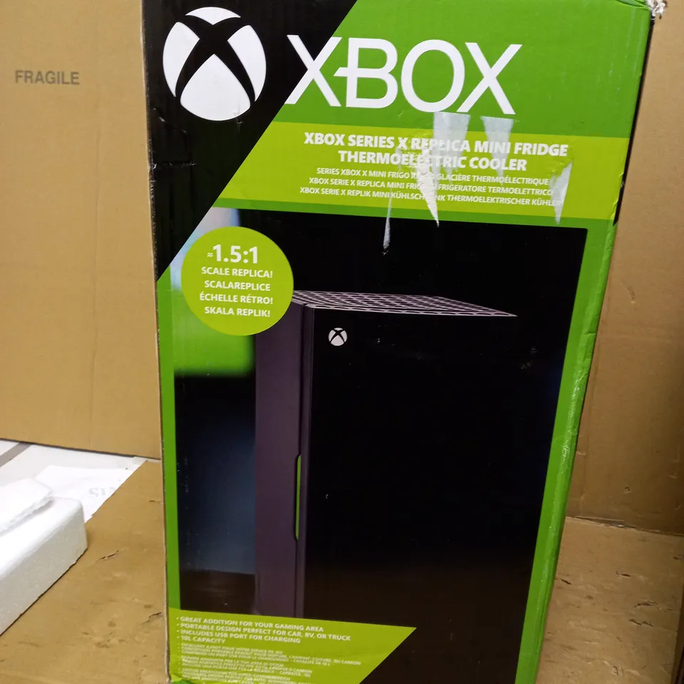 XBOX SERIES X REPLICA MINI FRIDGE THERMOELECTRIC COOLER 1.5:1