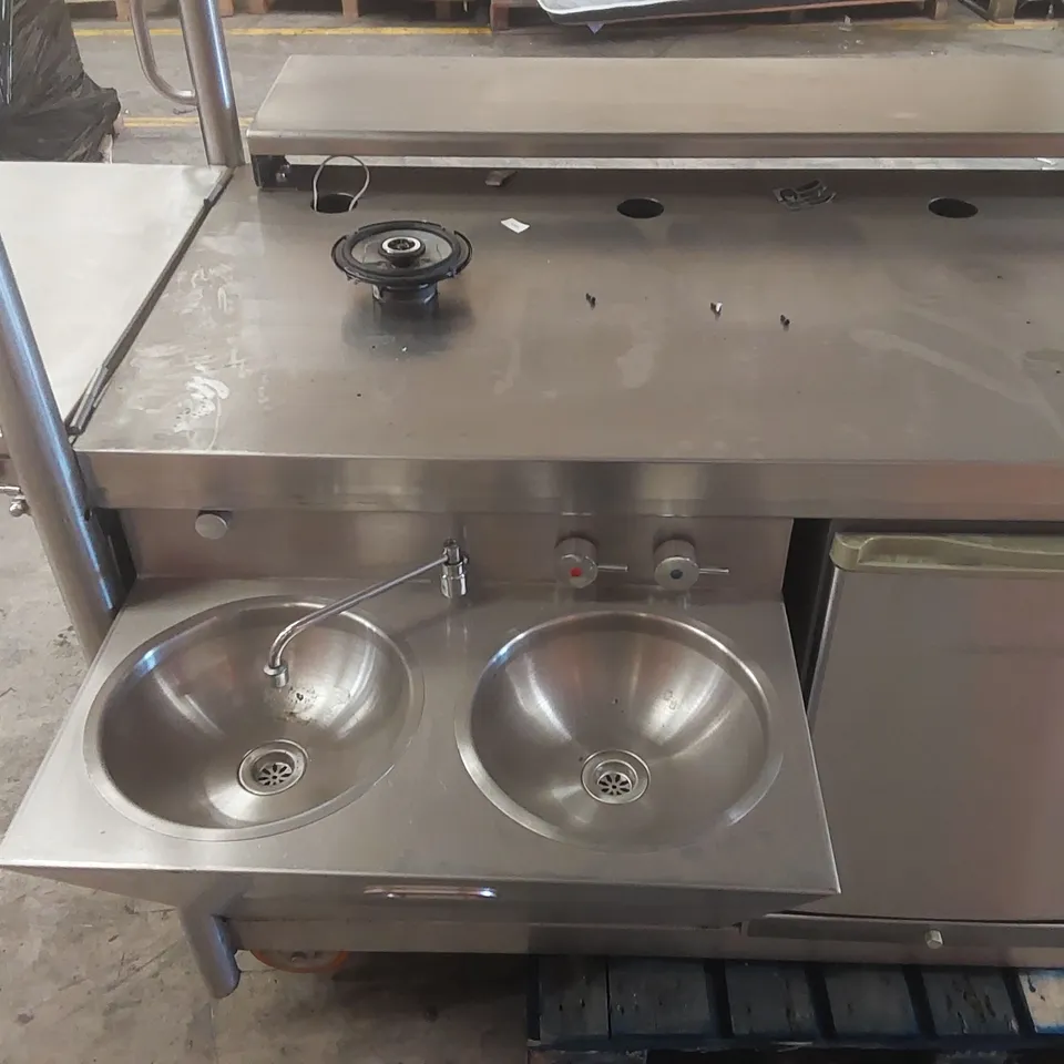 TANK STAINLESS STEEL MOBILE FOOD AND DRINK CATERING STATION