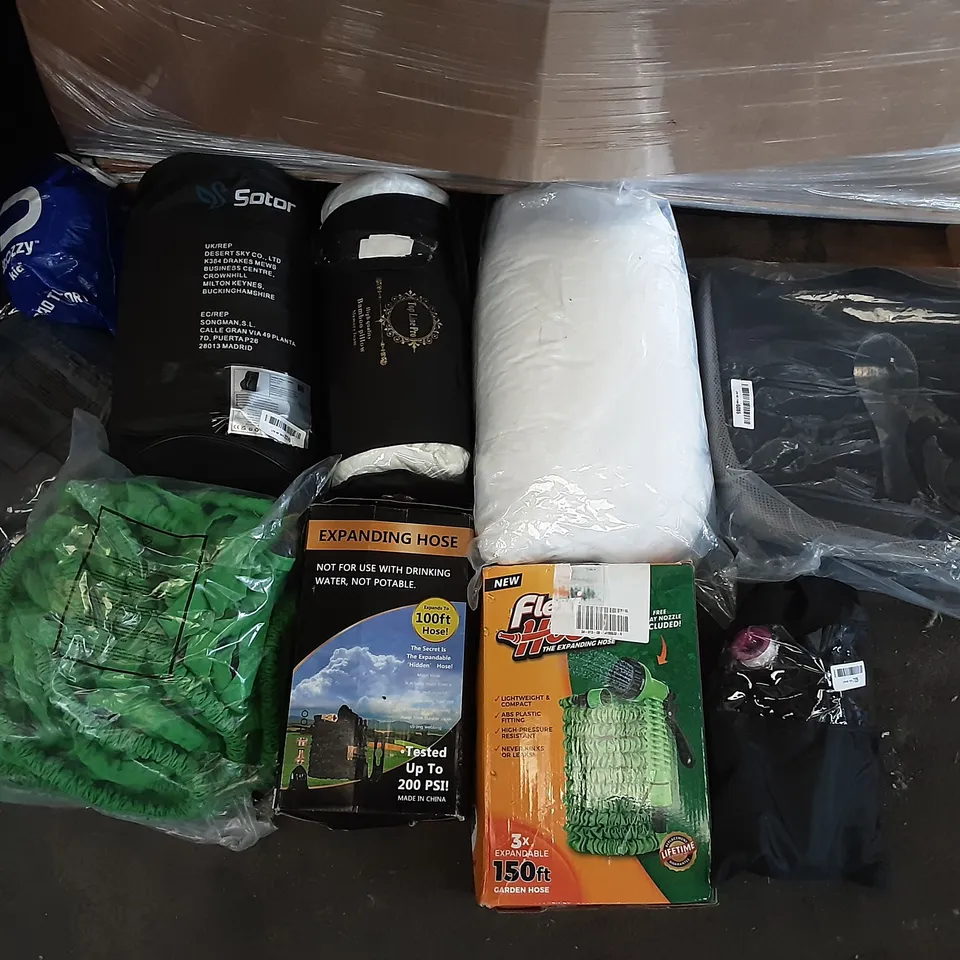 PALLET OF ASSORTED PRODUCTS TO INCLUDE FLEXI HOSE, EXPANDING HOSE, SOTOR LUMBAR PILLOW CUSHION, TOP LINE PRO BAMBOO PILLOW, BCOZZY, SOFSLEE 
