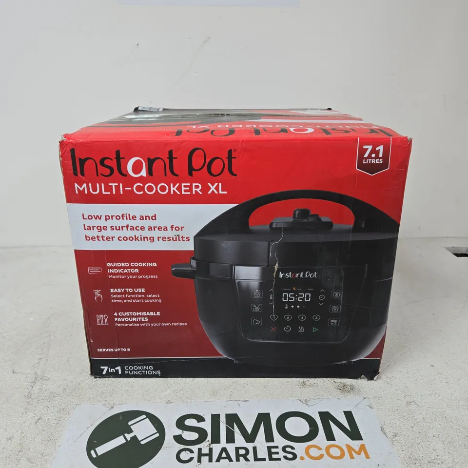 INSTANT POT MULTICOOKER XL
