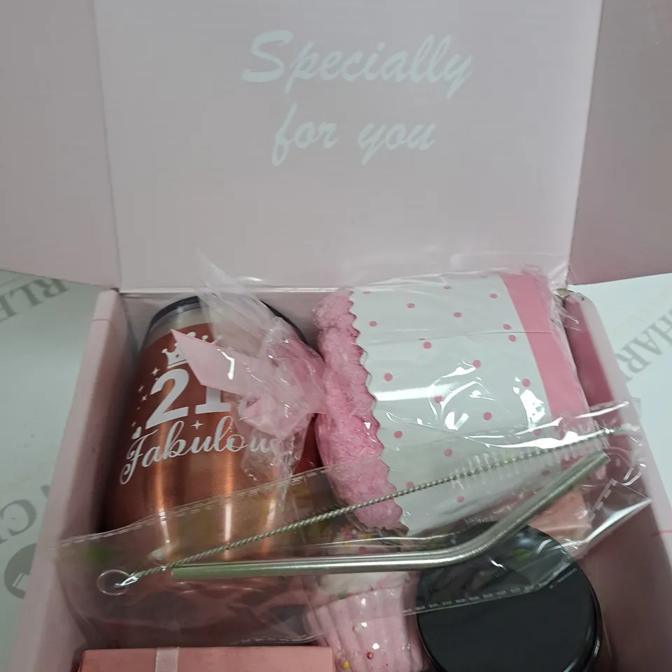 21ST BIRTHDAY PRESENT BOX TO INCLUDE CUP, SOCKS, CANDLE ETC