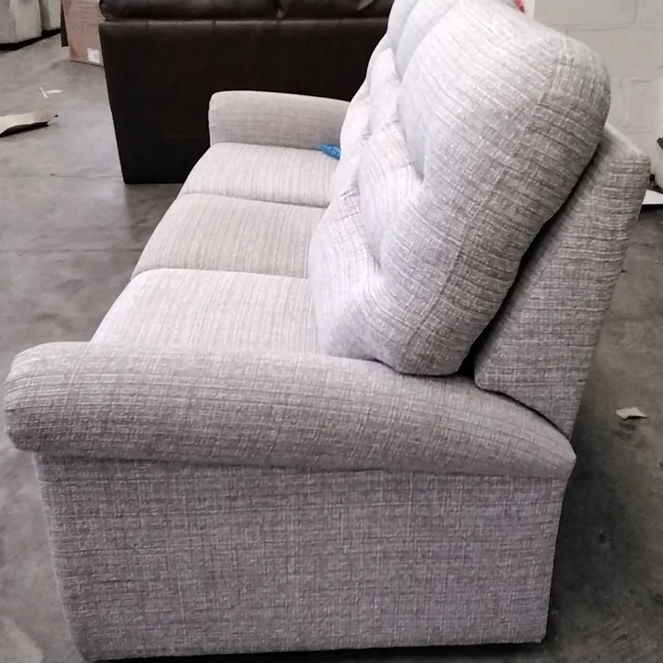 QUALITY BRITISH DESIGNER G PLAN MANUFACTURED HOLMES 3 SEATER SOFA - LOOM SHALE FABRIC 