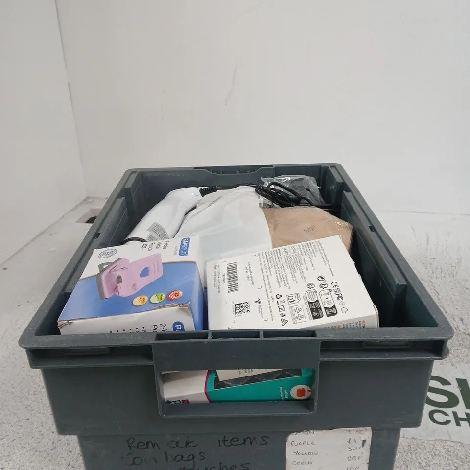 TOTE OF APPROXIMATELY 20 ASSORTED HOUSEHOLD ITEMS TO INCLUDE GRITIN LED BOOK LIGHT, RAPESCO METAL HOLE PUNCH, PILL BOX ETC