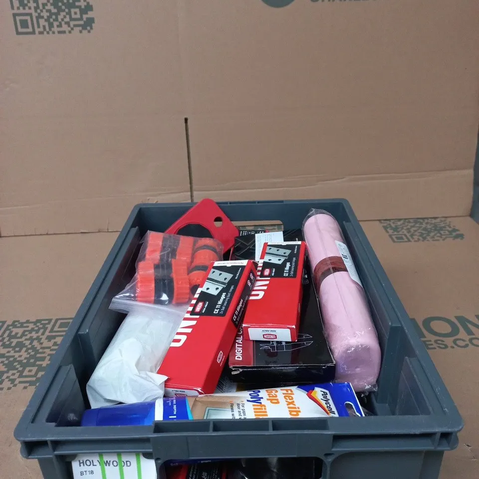 TOTE OF APPROXIMATELY 15 ASSORTED ITEMS TO INCLUDE DIGITAL CALIPERS, POLYFILLA, CE 11 HINGES ETC