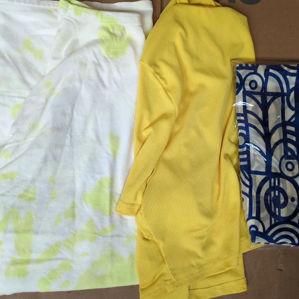 APPROXIMATELY 20 ASSORTED CLOTHING AND FASHION PRODUCTS IN VARIOUS STYLES AND SIZES - COLLECTION ONLY