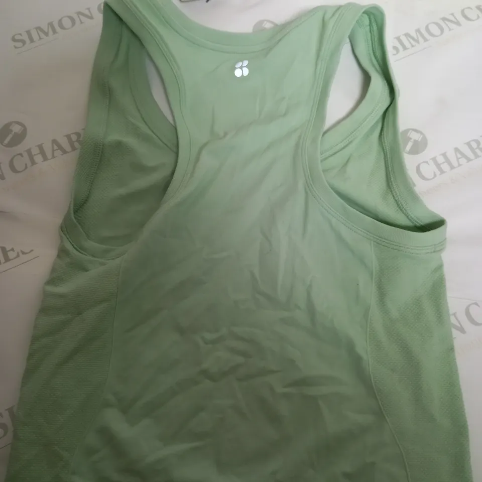 SWEATY BERRY ATHLETE CROP SEAMLESS WORKOUT TANK TOP IN SALIX GREEN - XS