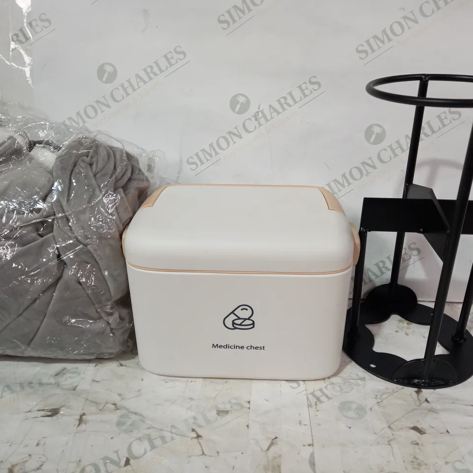 BOX OF APPROXIMATELY 10 ASSORTED HOUSEHOLD ITEMS TO INCLUDE MEDICINE CHEST, QUICK WOOD SPLITTER, ETC