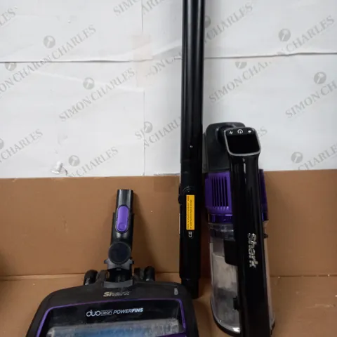 SHARK CORDLESS STICK VACUUM IZ390UKTQ
