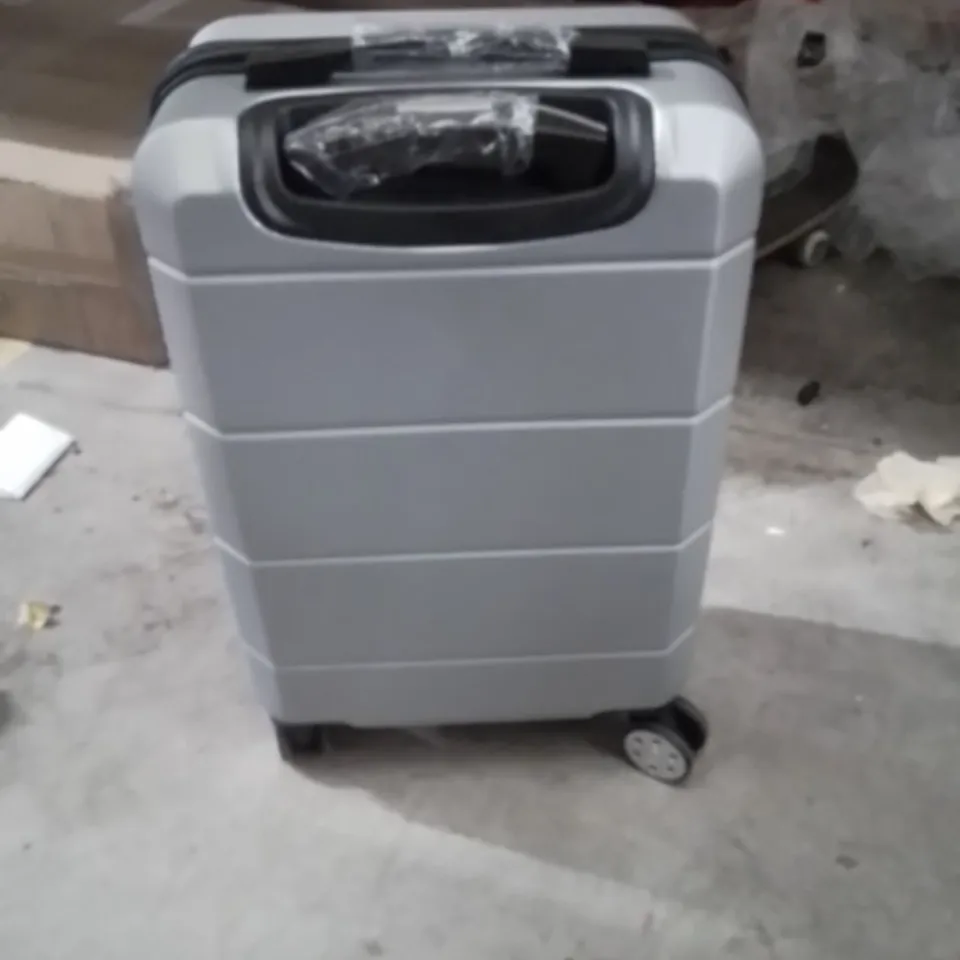 LUGG TRAVEL SUITCASE SILVER