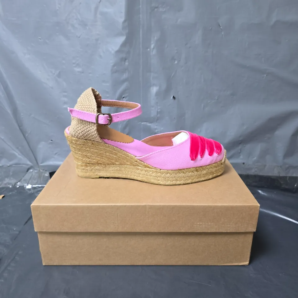 PENELOPE CHILVERS WEDGE SANDALS - PINK - SIZE 6