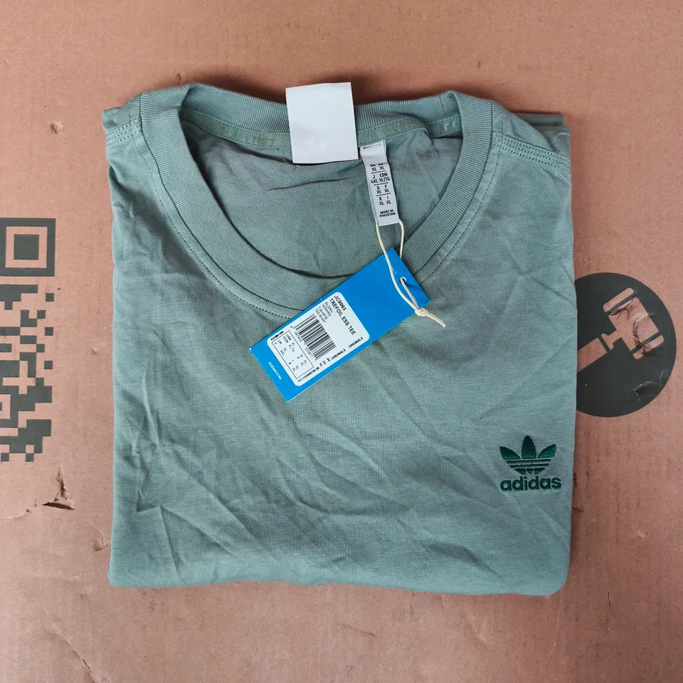 ADIDAS TREFOIL SHORT SLEEVE T-SHIRT IN SAGE GREEN SIZE XL
