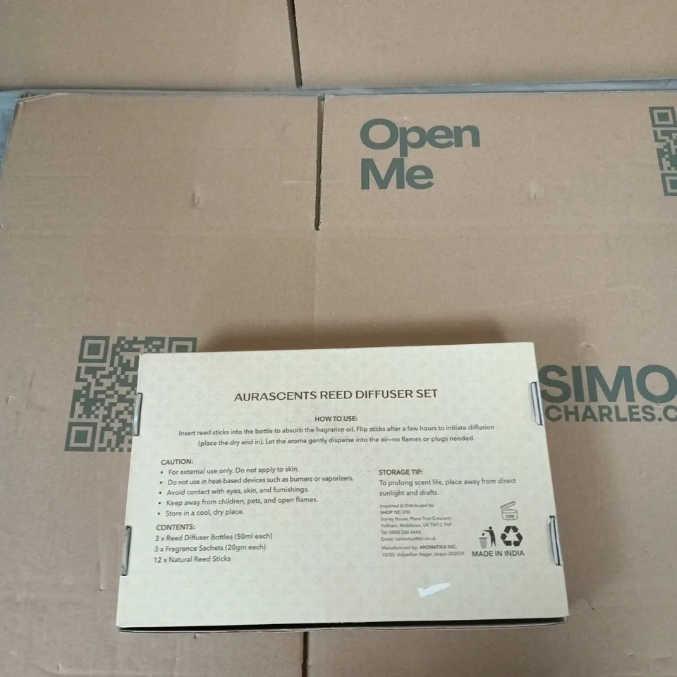 LIVMORE AURASCENTS REED DIFFUSER SET