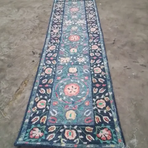 QUALITY DESIGNER AREA RUG - APPROXIMATELY 300X80CM