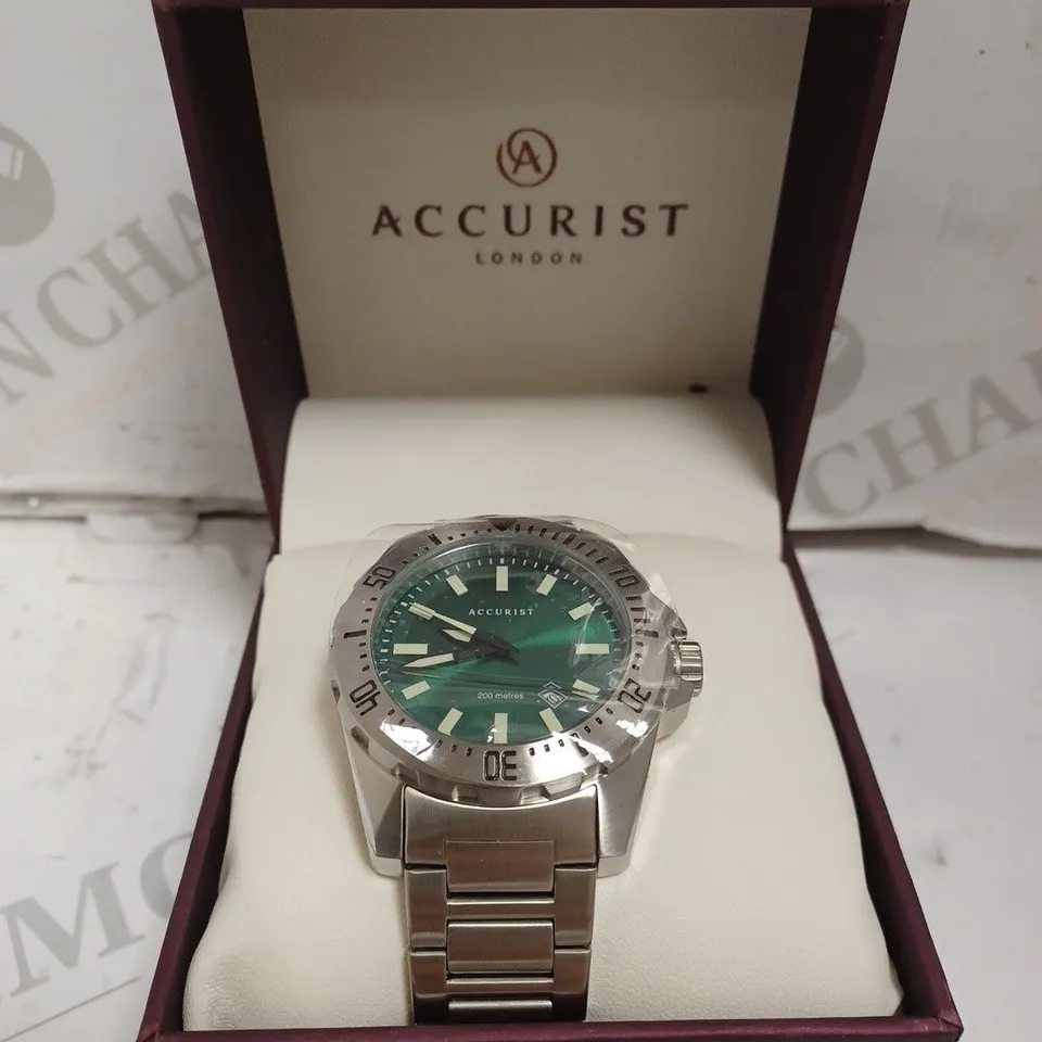 BOXED ACCURIST WATCH - ALL STAINLESS STEEL - JAPAN MOVEMENT - WATER RESISTANT 200M. 
