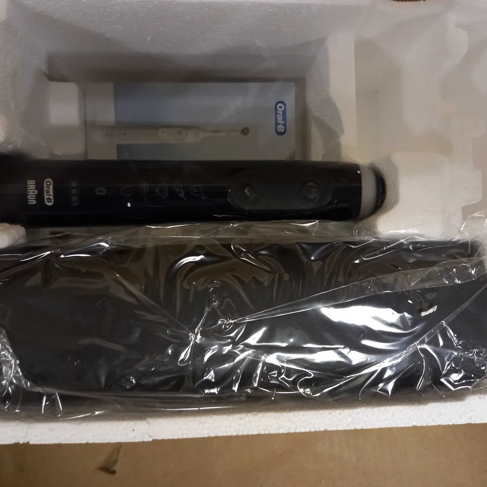 ORAL B GENIUS X MIDNIGHT BLACK ELECTRIC TOOTHBRUSH