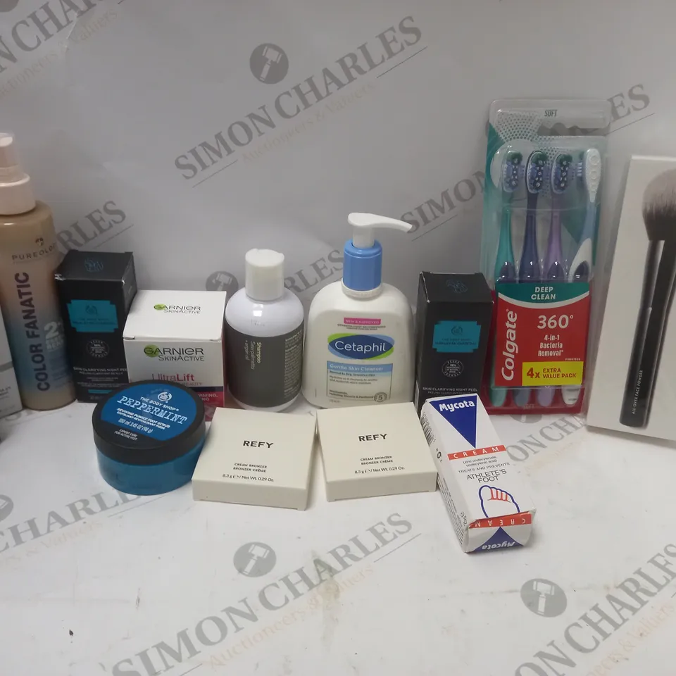 APROXIMATLEY 20 COSMETICS ITEMS TO INCLUDE NARS AFTERGLOW LIQUID BLUSH 'ORGASM' (7ml), REFY CREAM BRONZER (8.3g), COLGATE DEEP CLEAN TOOTHBRUSHES 4-PACK, ETC