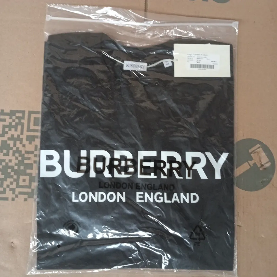 BAGGED BURBERRY LOGO COTTON T-SHIRT IN BLACK SIZE XXL
