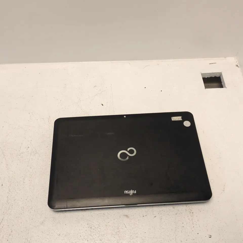 FUJITSU LIFEBOOK A512 LAPTOP – UK, BLACK, INTEL CORE I3-3110M, 4GB RAM