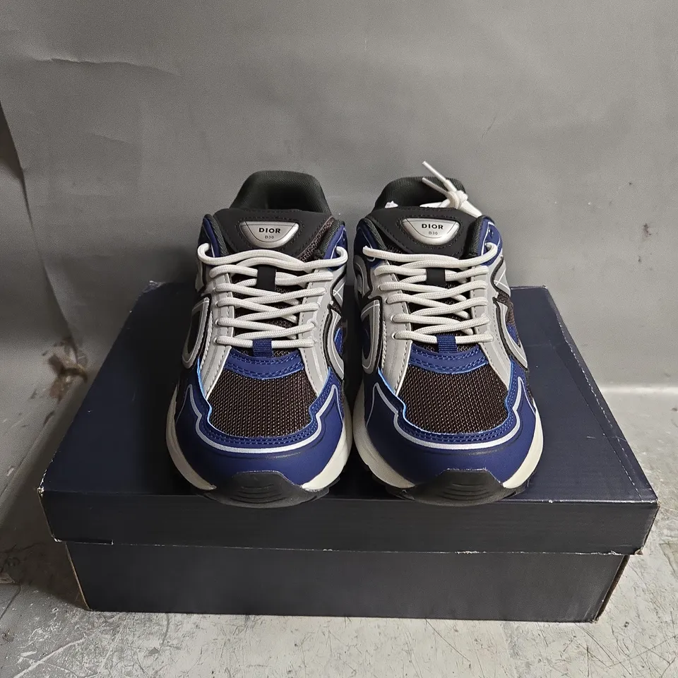 BOXED DIOR B30 NAVY BLUE AND BLACK TRAINERS SIZE UNSPECIFIED  