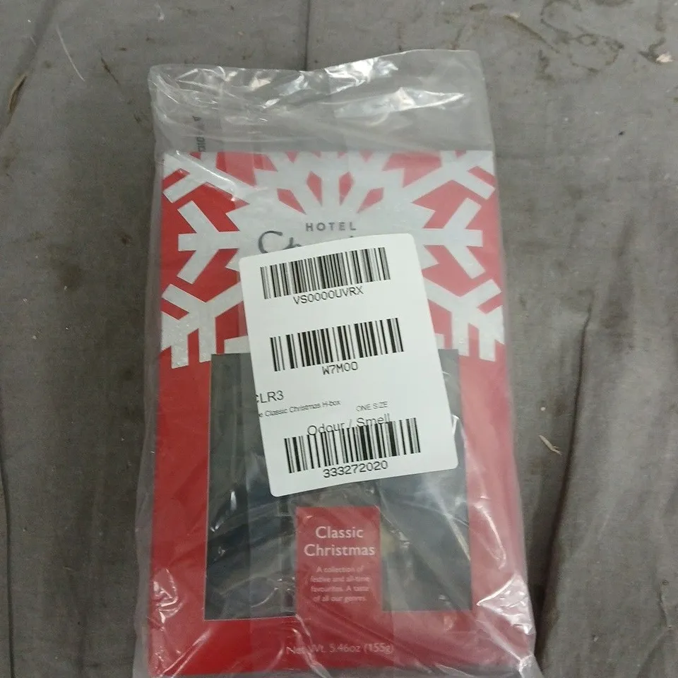 BOX OF APPROXIMATELY 14 ASSORTED ITEMS TO INCLUDE: HOTEL CHOCOLAT AND LUBE