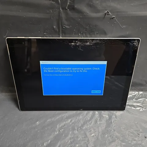 MICROSOFT SURFACE TABLET – SILVER (BOOT SCREEN ERROR)