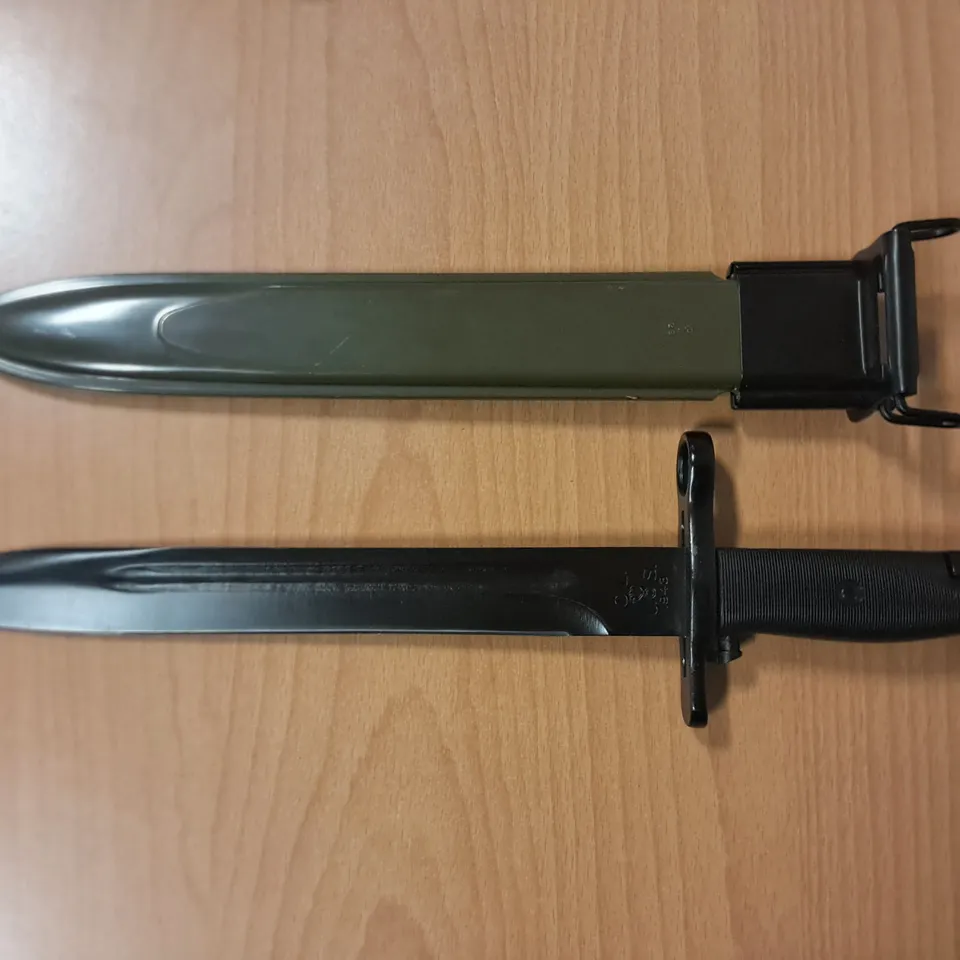 OL. US 1943 BAYONET WITH SHEATH